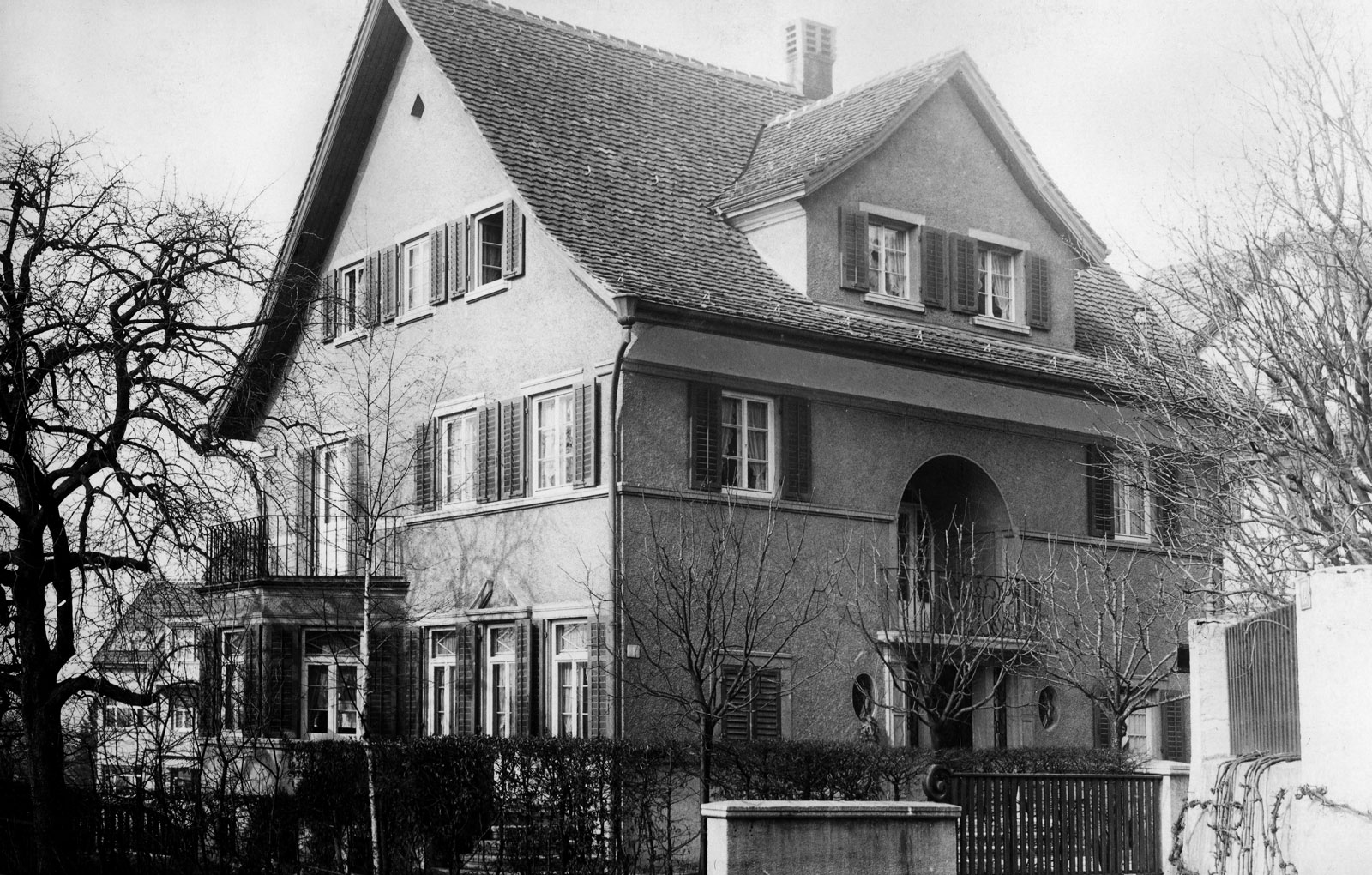 Die Villa der Familie von Castelberg an der Rislingstrasse 1, Zürich. Das Haus wurde später abgerissen. 