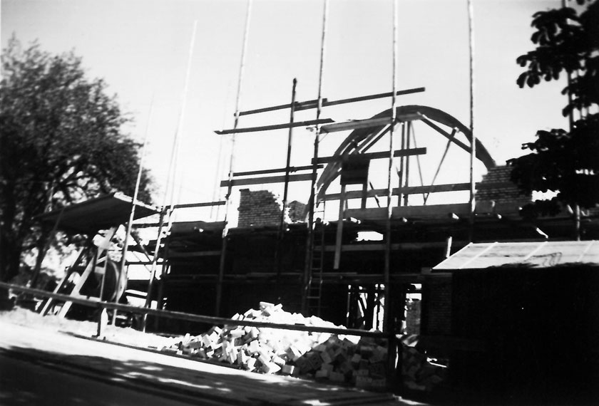 Fotodokumentation der fortschreitenden 
Bauarbeiten an der Krähbühlstrasse 50 in Zürich Fluntern (1938).