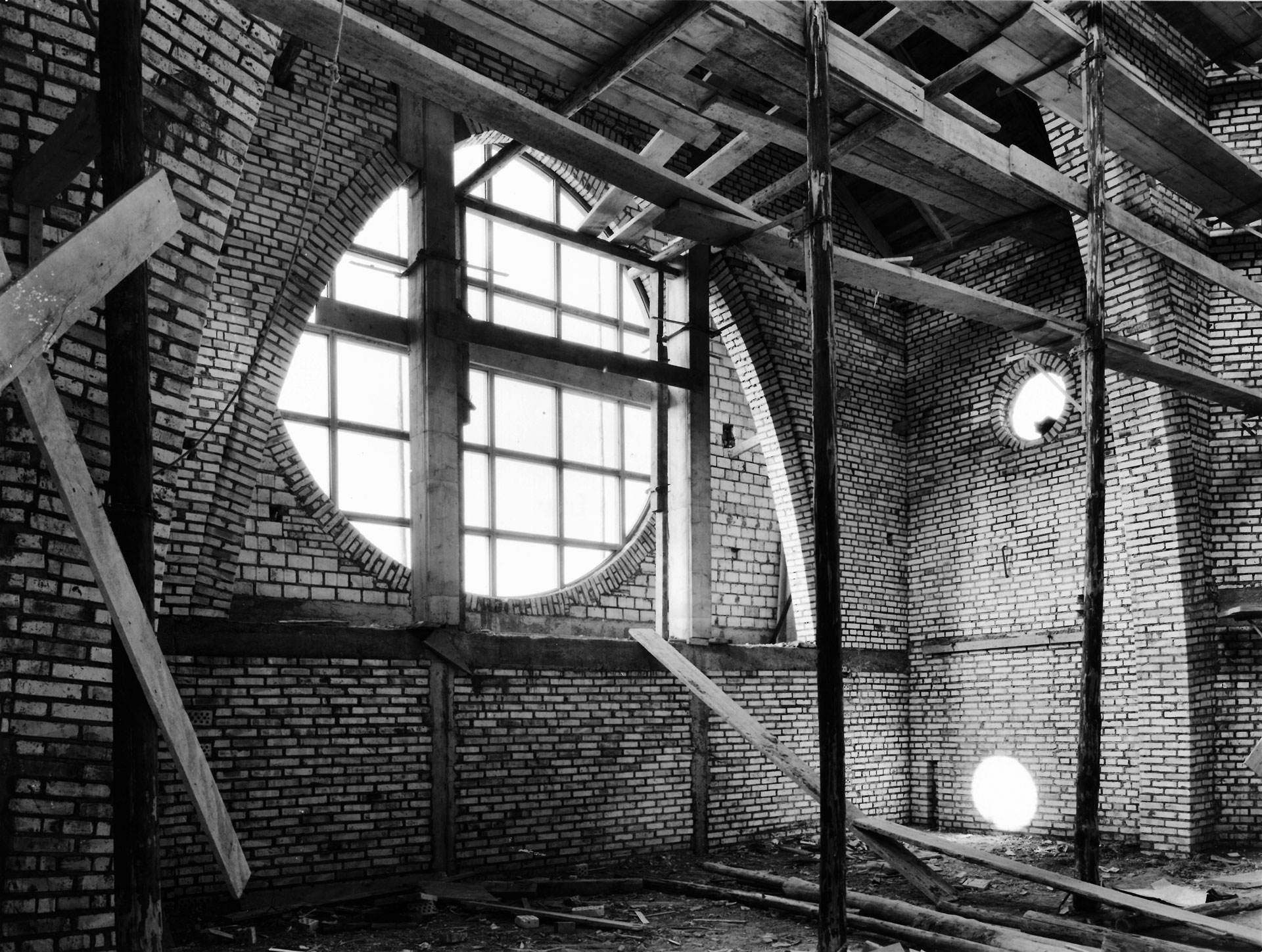 Fotodokumentation der fortschreitenden 
Bauarbeiten an der Krähbühlstrasse 50 in Zürich Fluntern (1938).